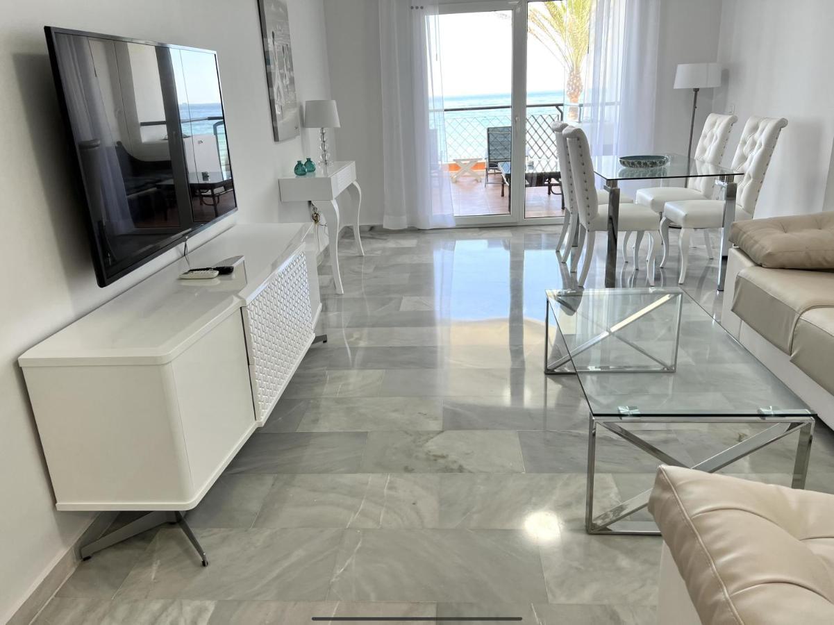 Mi Capricho 170 Beachfront Apartment Sitio de Calahonda Esterno foto