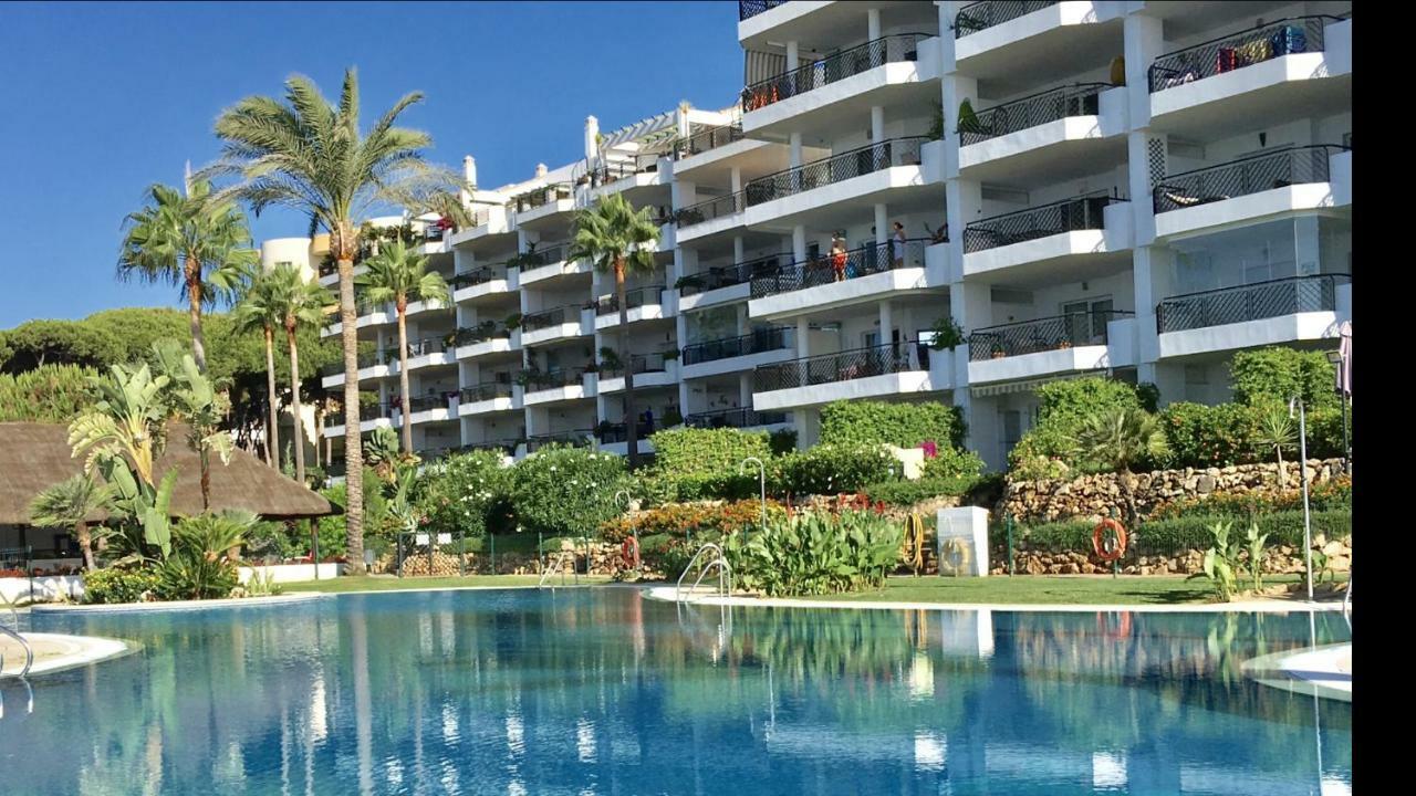 Mi Capricho 170 Beachfront Apartment Sitio de Calahonda Esterno foto